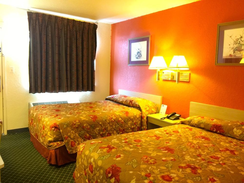 مولين Qc Stay Inn المظهر الخارجي الصورة
