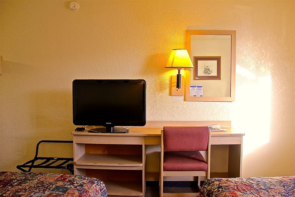 مولين Qc Stay Inn المظهر الخارجي الصورة